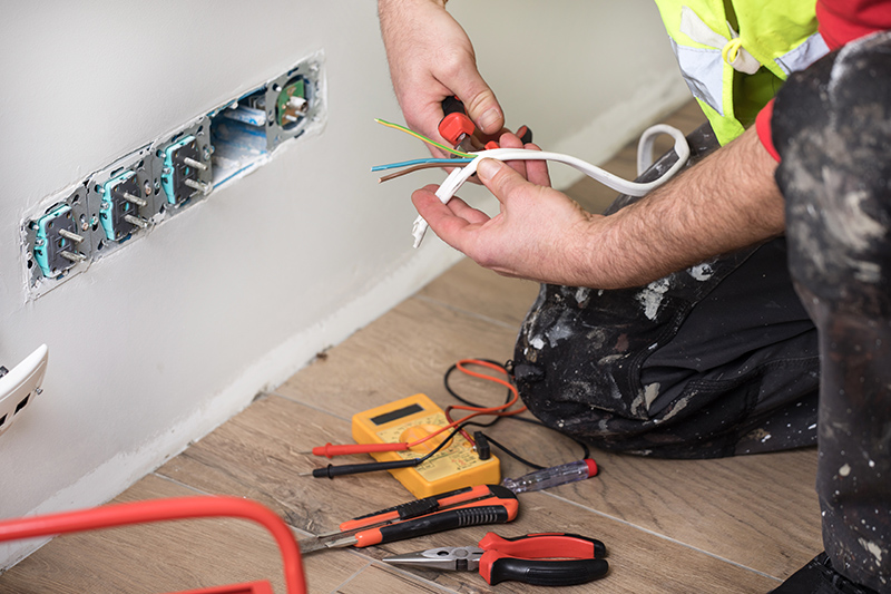 Emergency Electrician in Basingstoke Hampshire